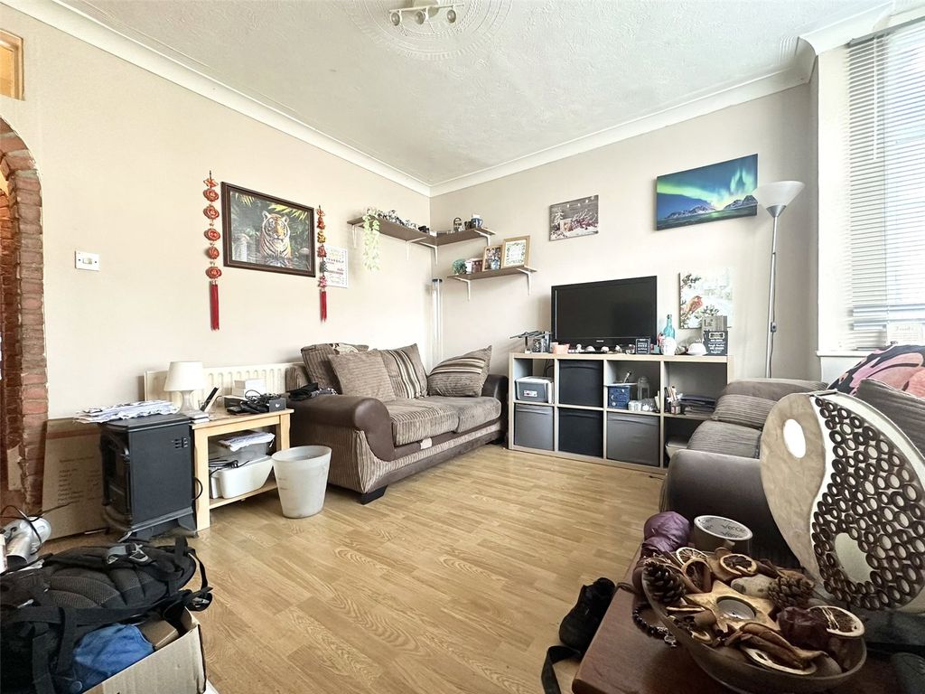 Property photo 2 of 17 Living Room