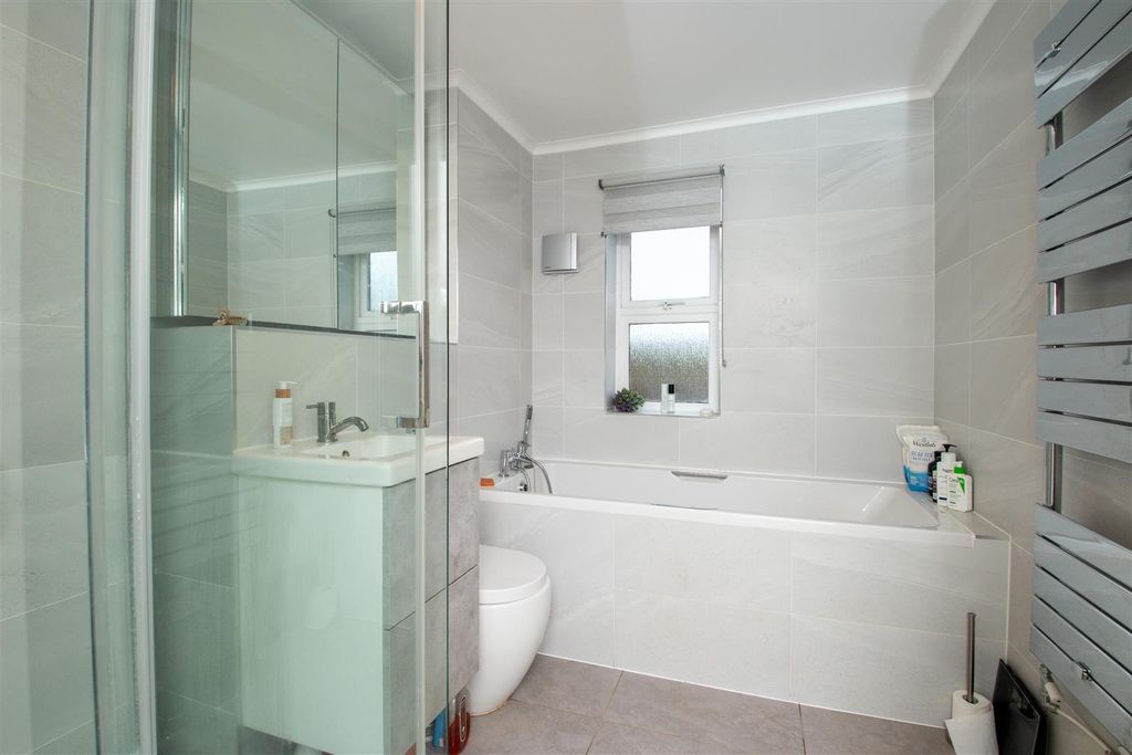 Property photo 3 of 13 4Well_12.Jpg