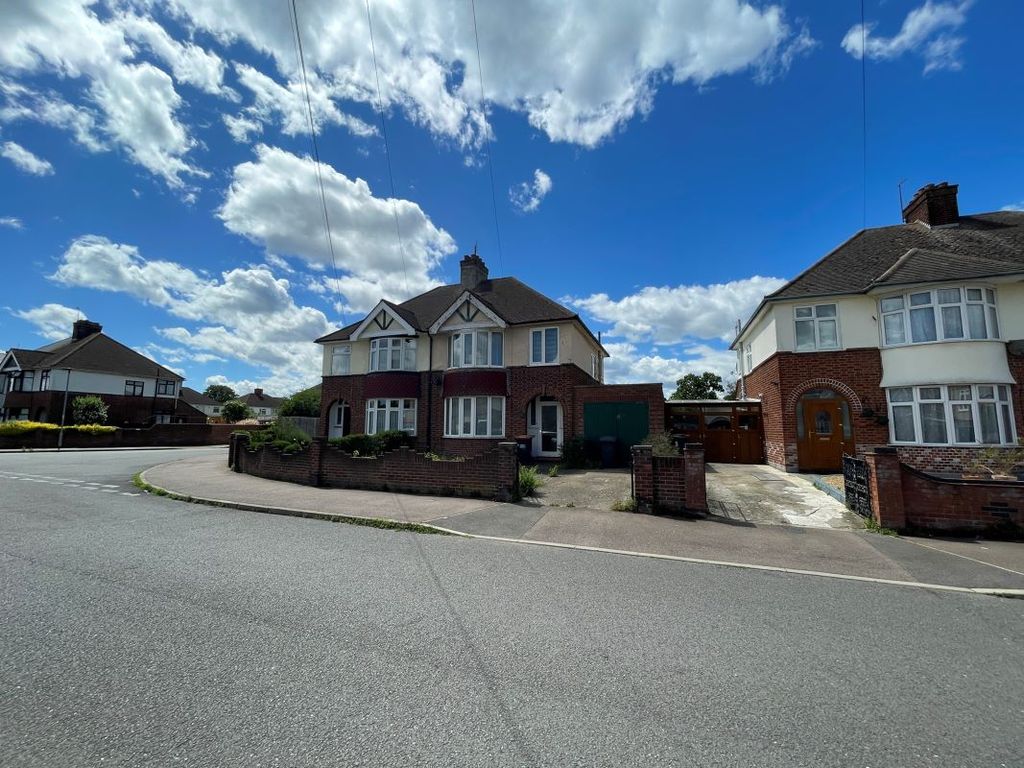 Property photo 2 of 24