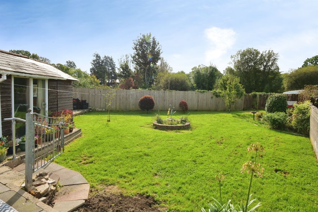 Property photo 2 of 20