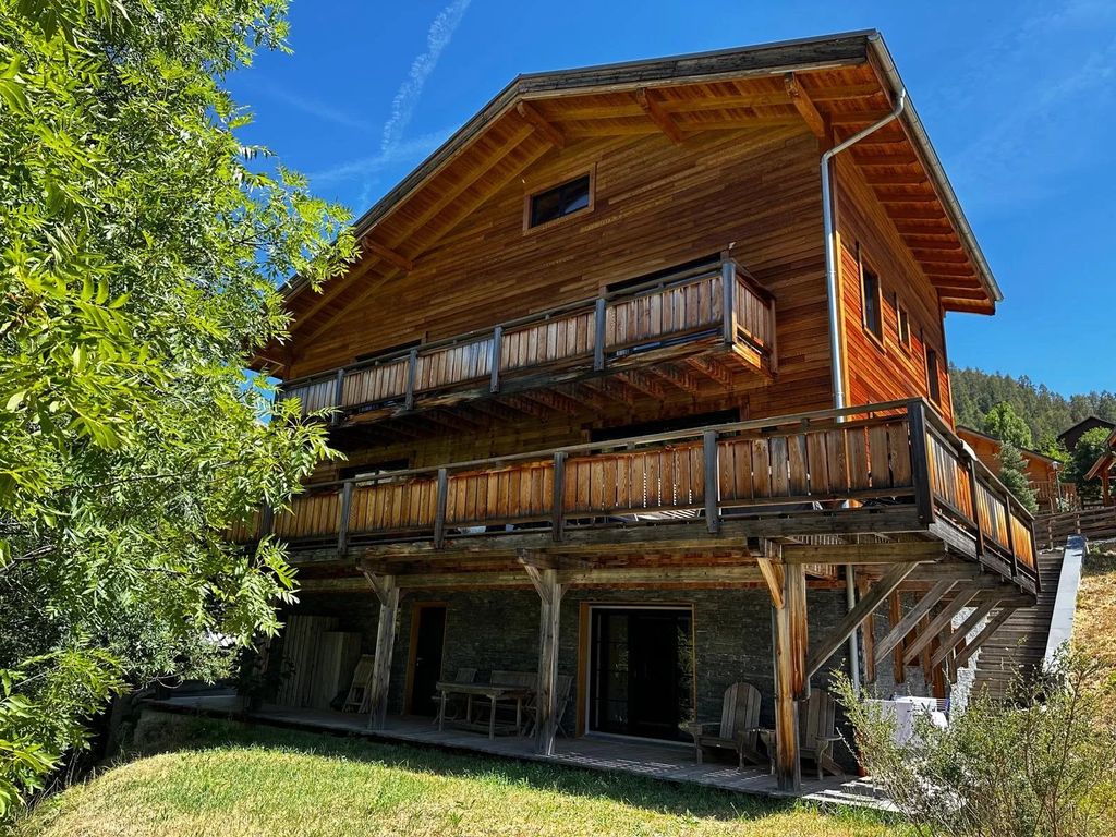 Property photo 1 of 18