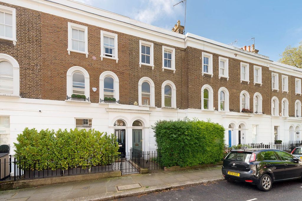 Property photo 1 of 8 Oakley Gardens, Sw3