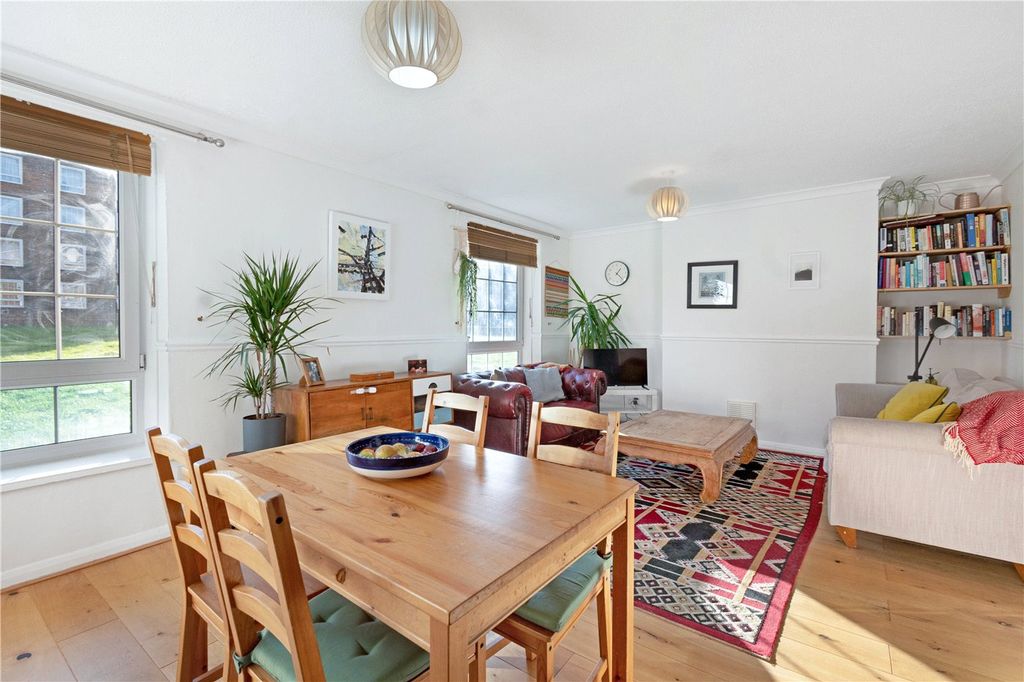 Property photo 2 of 11 Reception