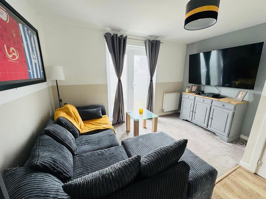 Property photo 2 of 9 Open Plan Living Space