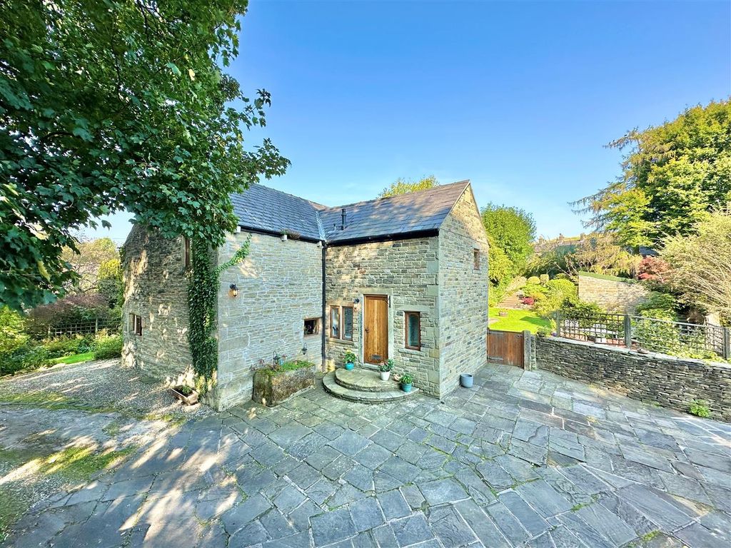 Property photo 2 of 26