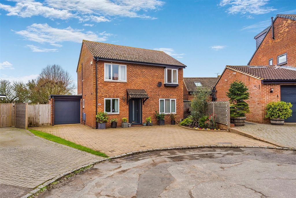 Property photo 1 of 35