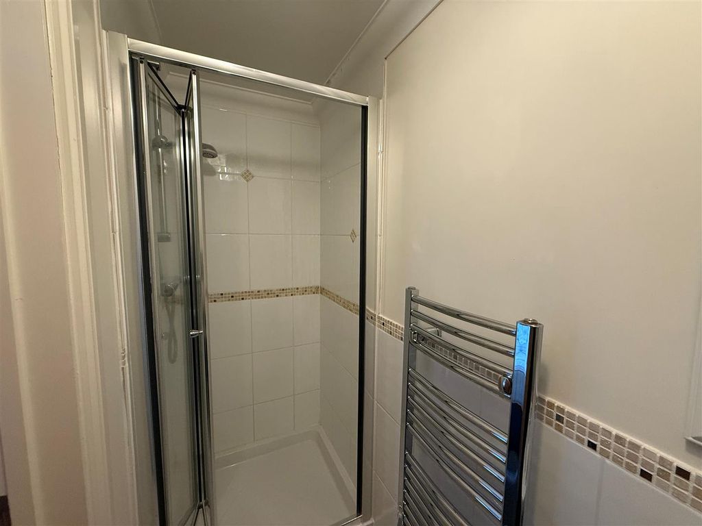 Property photo 3 of 8 Photo 3.Jpg