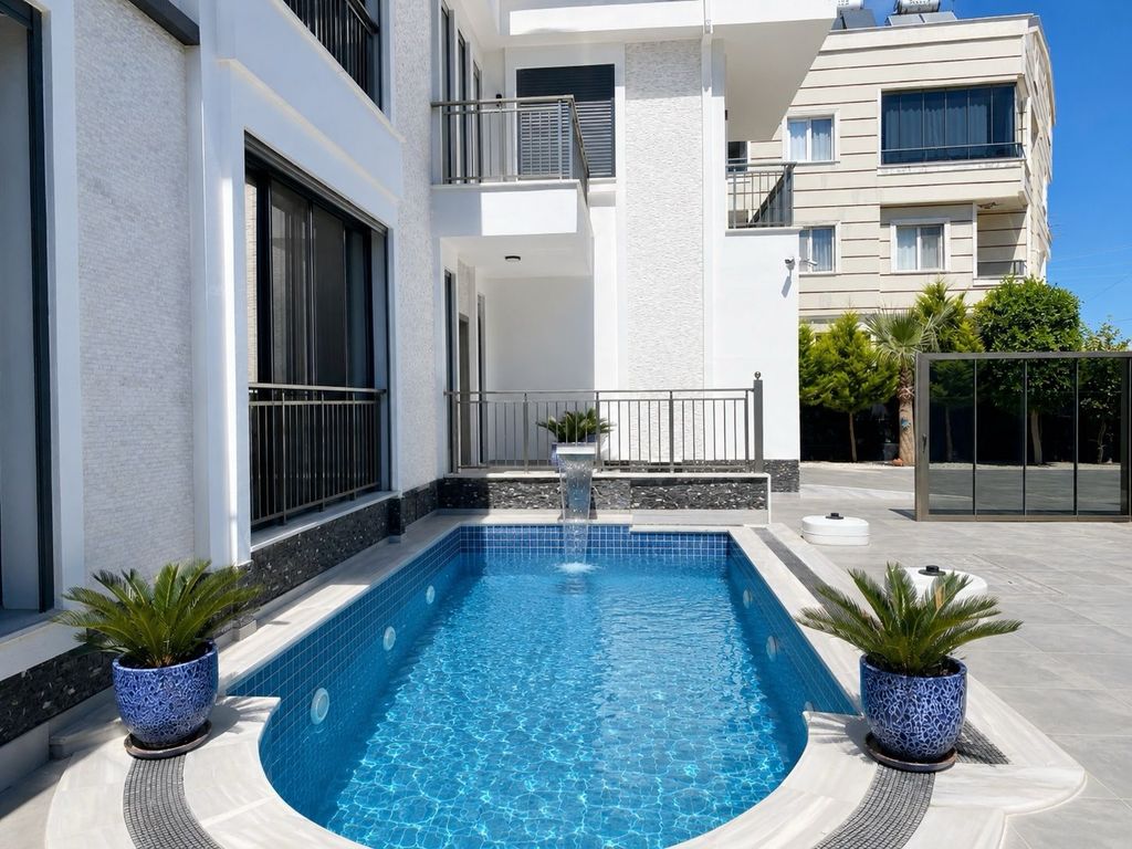 Property photo 3 of 25 Luxury Detached Villa For Sale In Didim – Private Swimming Pool