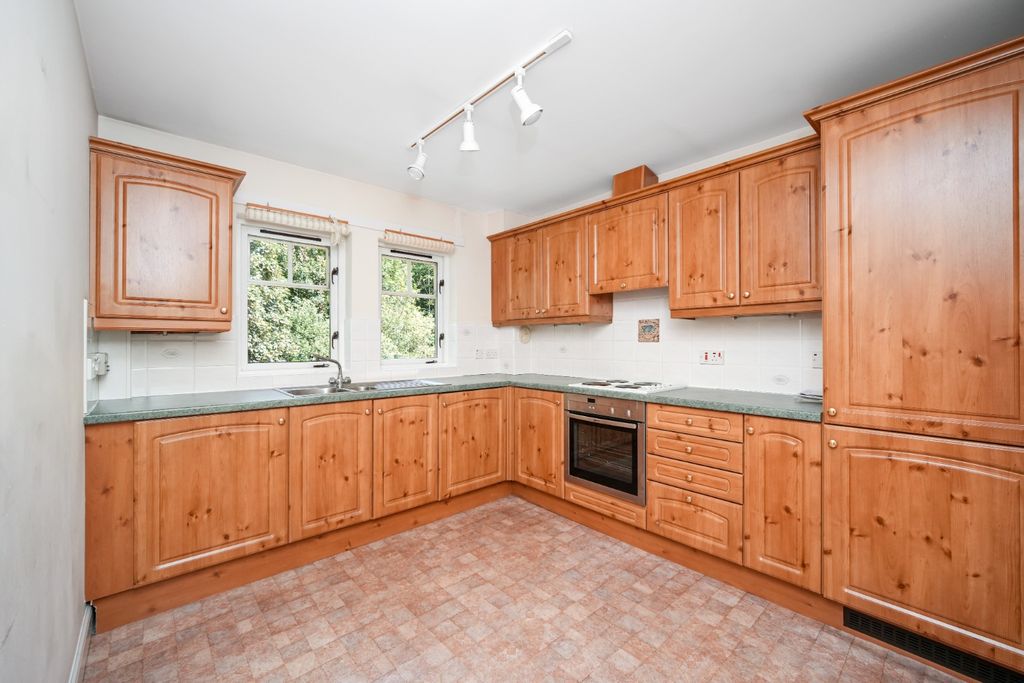 Property photo 3 of 9