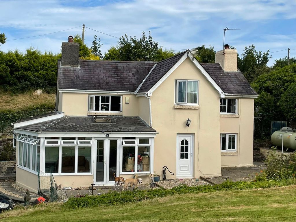 Property photo 3 of 39