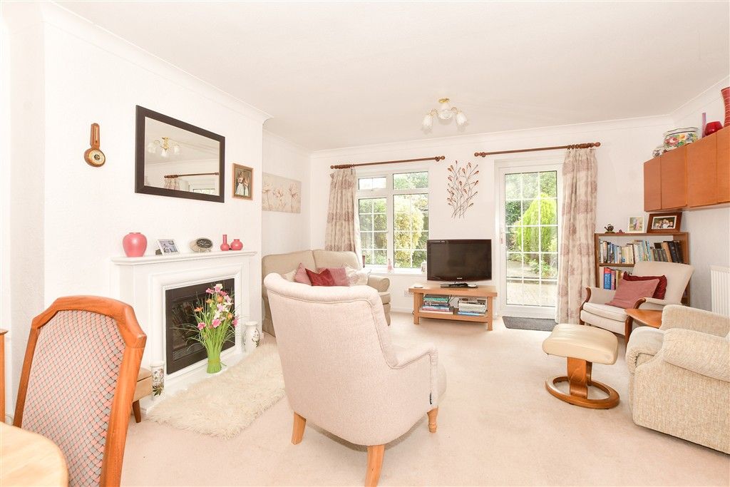 Property photo 3 of 11 Lounge/Dining Room