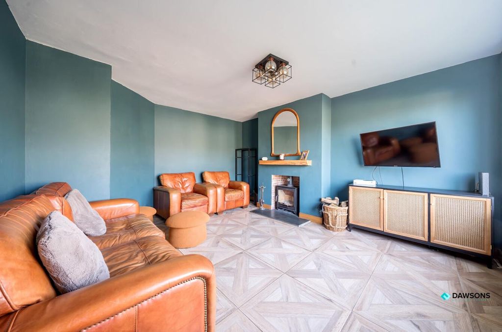 Property photo 2 of 28 cc73Ebfc-1814-40ee-A0A1-E9E1Db9c703d.Jpg