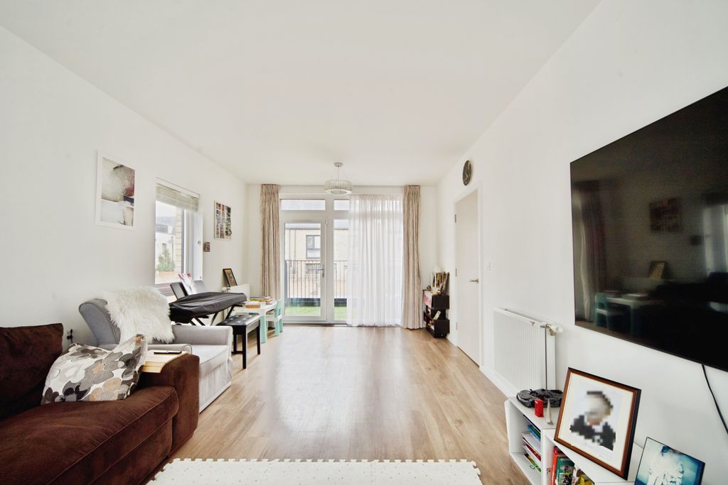 Property photo 3 of 20