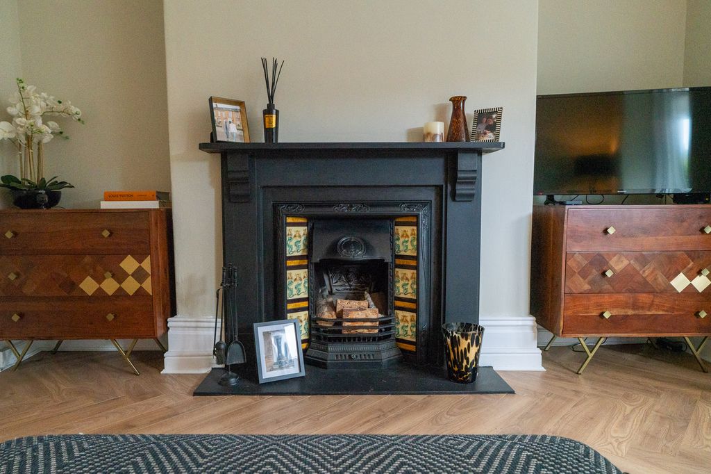 Property photo 3 of 36