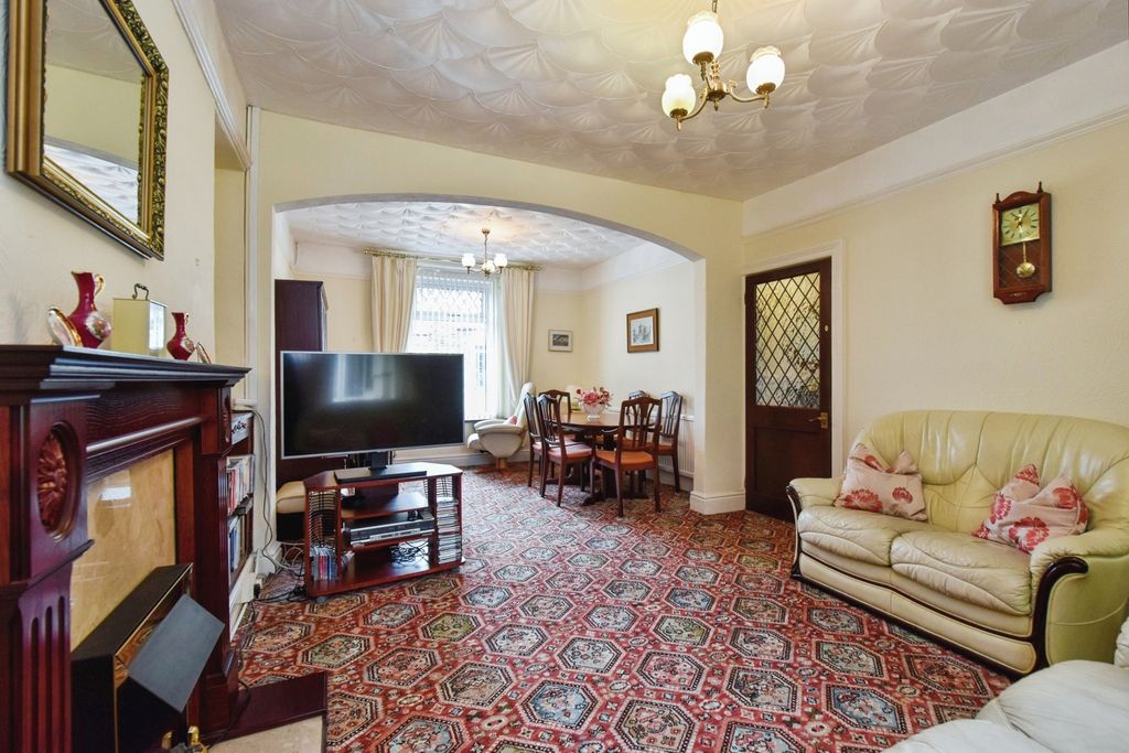 Property photo 2 of 19 Pbox-Img.Jpg