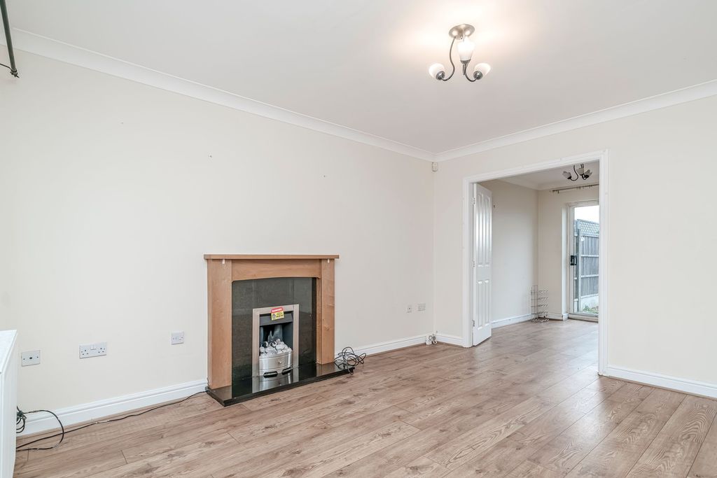 Property photo 3 of 25