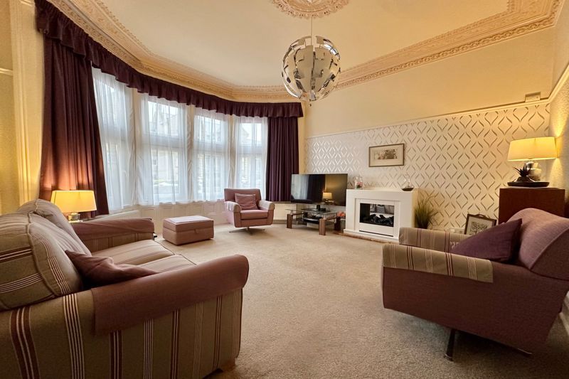 Property photo 2 of 16 Lounge Taken April '24