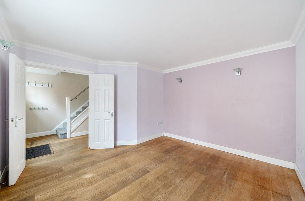 Property photo 2 of 22 1387639-1-6936A5B...