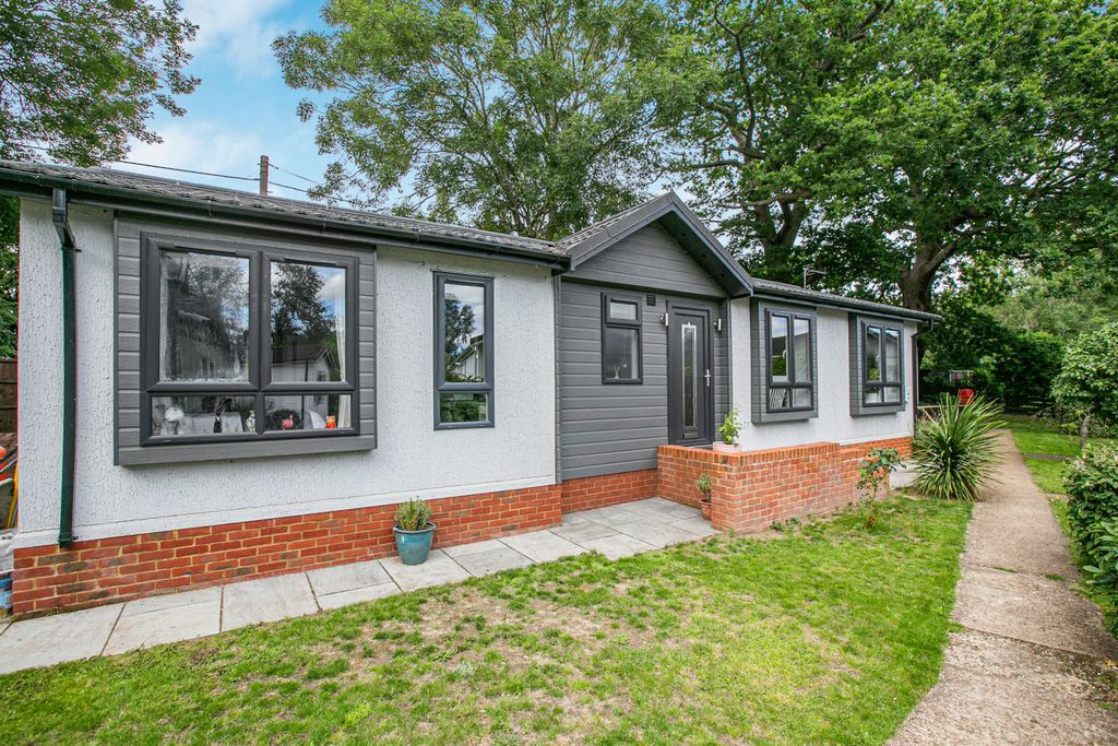 Property photo 1 of 16 Exterior