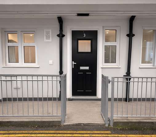 Property photo 1 of 7 3 Bed Flat To Rent Nestor House, London E2 6Qu