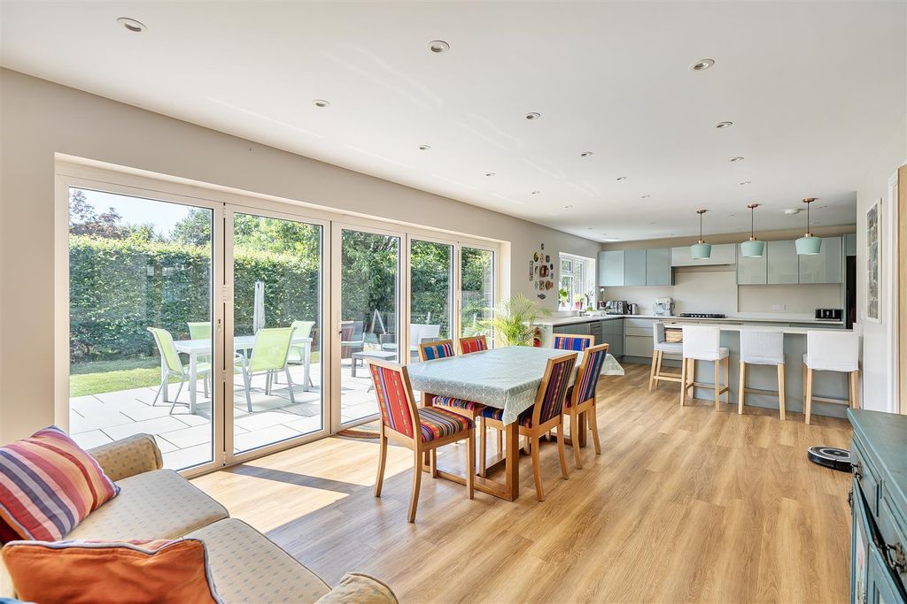 Property photo 2 of 20 1473491-9-6A394ce65Bbb5.Jpg