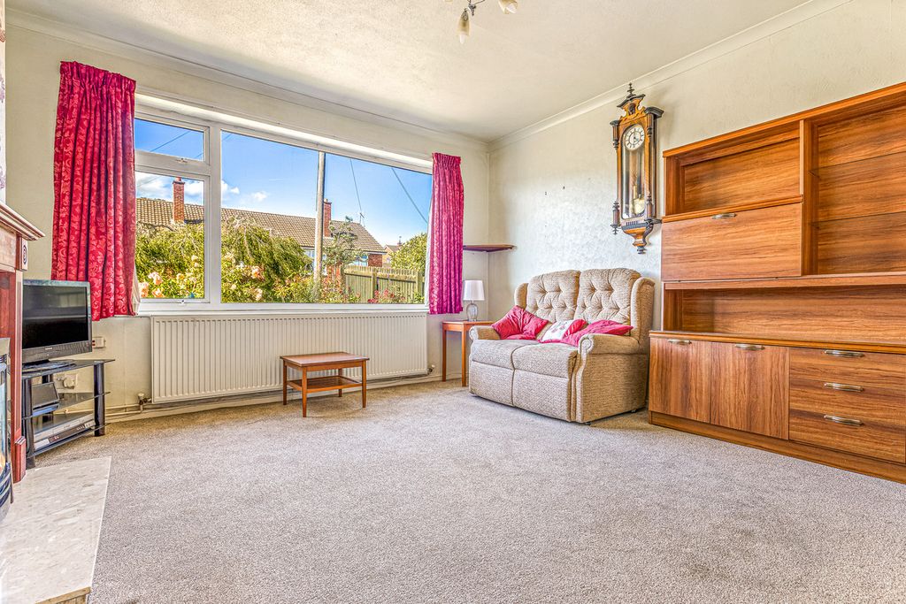 Property photo 3 of 24