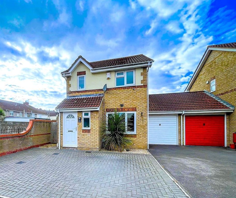 Property photo 1 of 14 Front