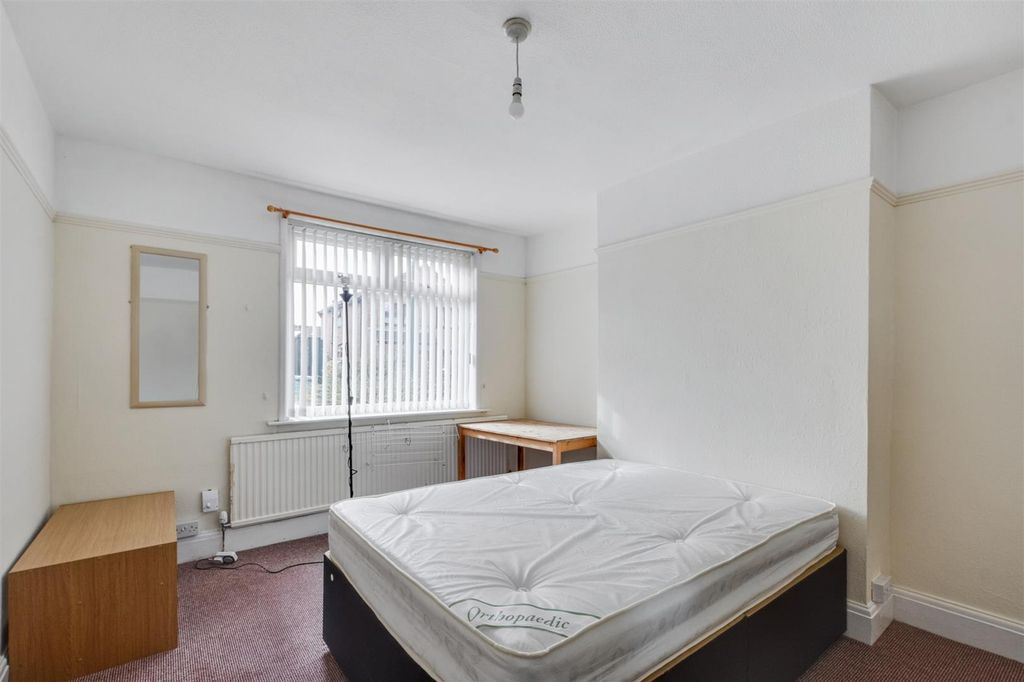 Property photo 2 of 13 Lounge Bedroom_1.Jpeg