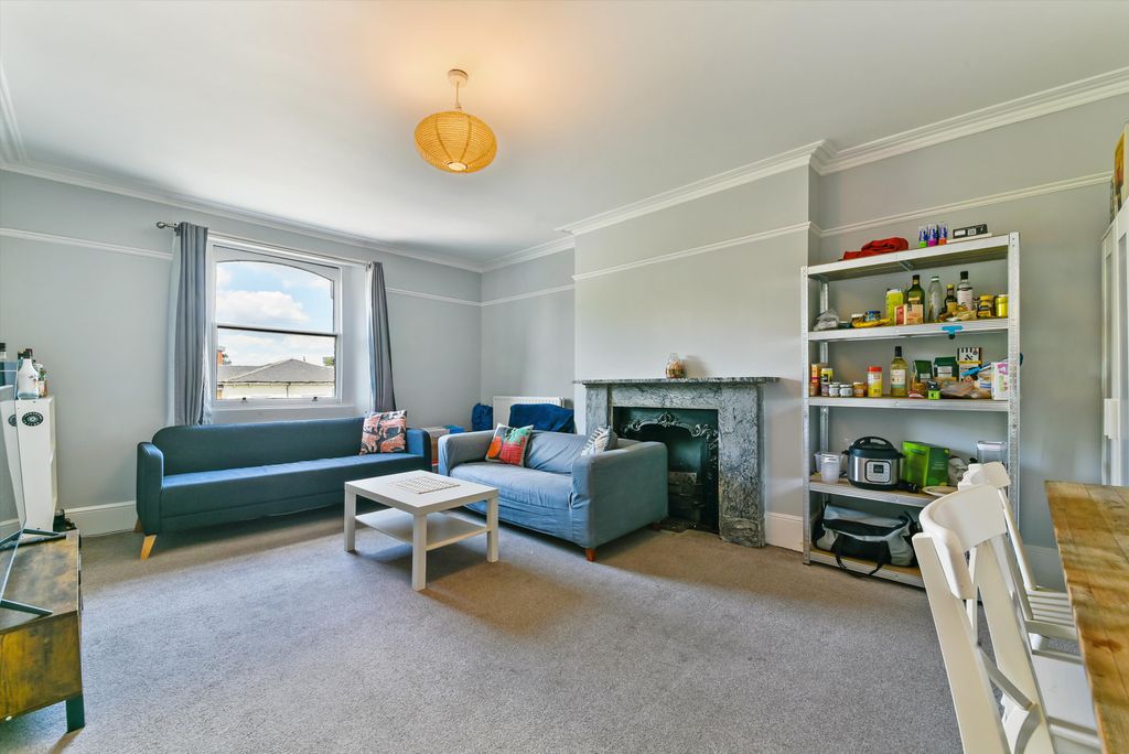 Property photo 1 of 12 Image