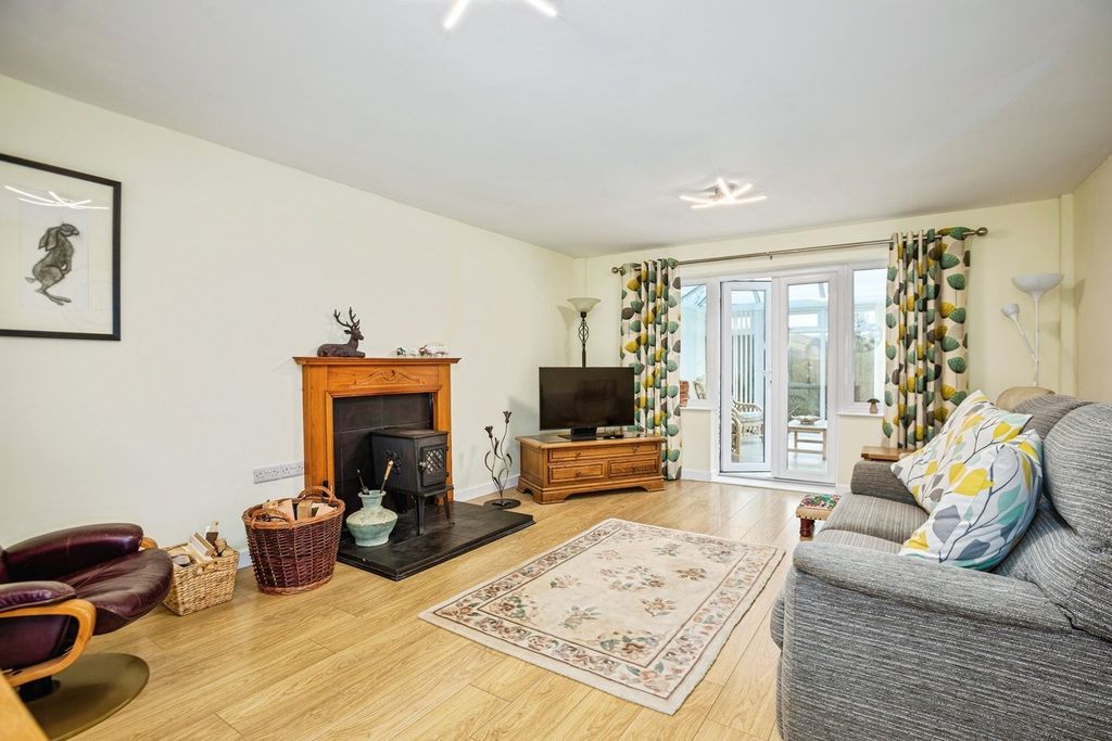 Property photo 3 of 20