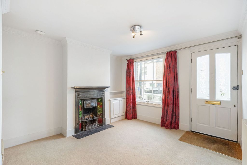 Property photo 3 of 11 5015652