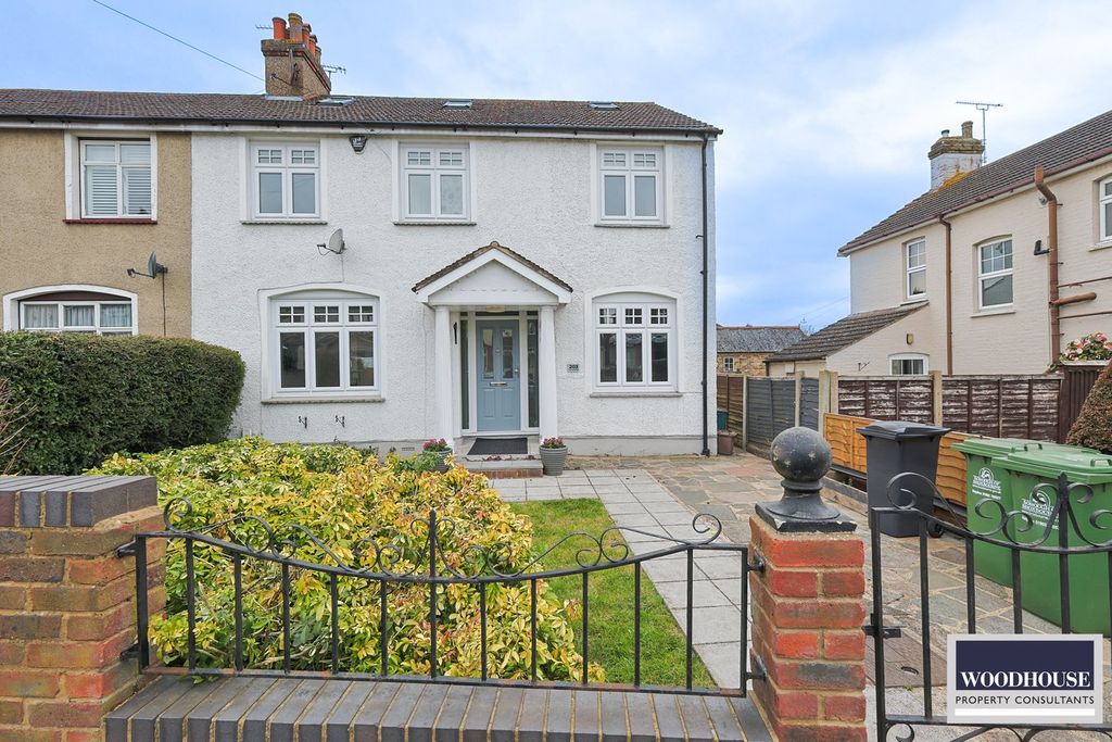 Property photo 1 of 39