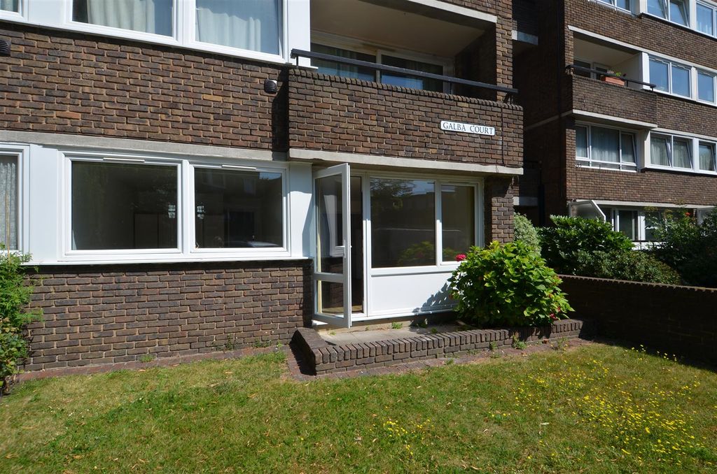 Property photo 1 of 9