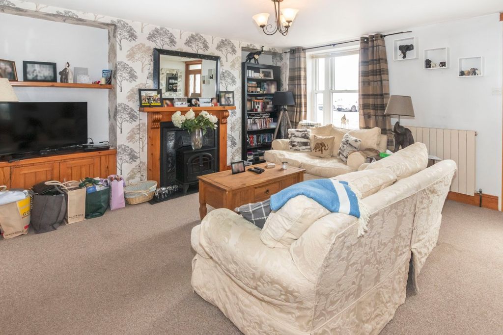 Property photo 3 of 13 Picture No. 02