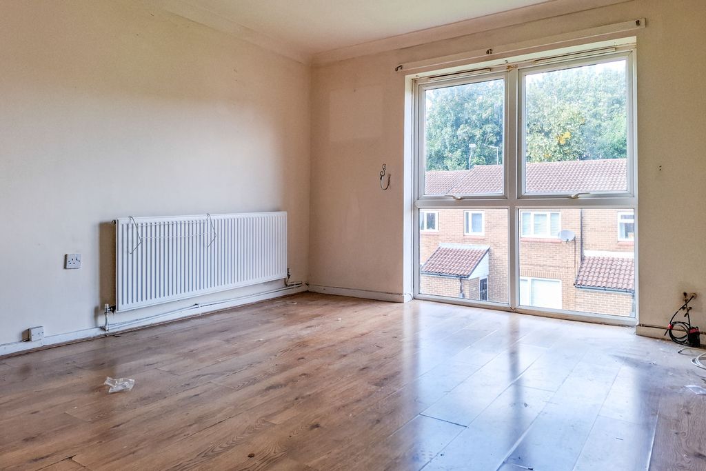 Property photo 2 of 17 4 Miniott Walk, Hemlington, Middlesbrough, Cleveland, Ts8 9Na