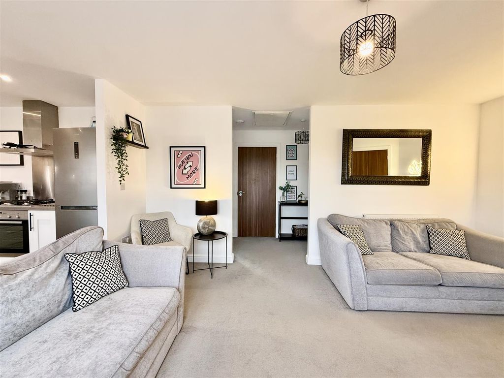 Property photo 3 of 15 3
