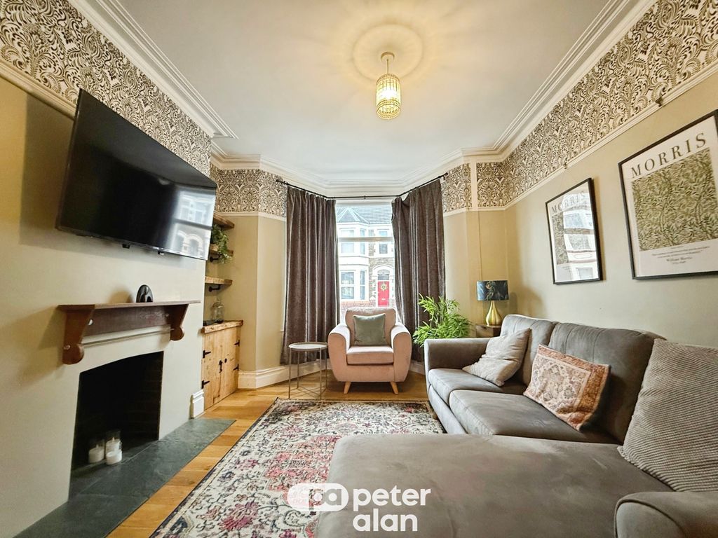 Property photo 3 of 22 Front