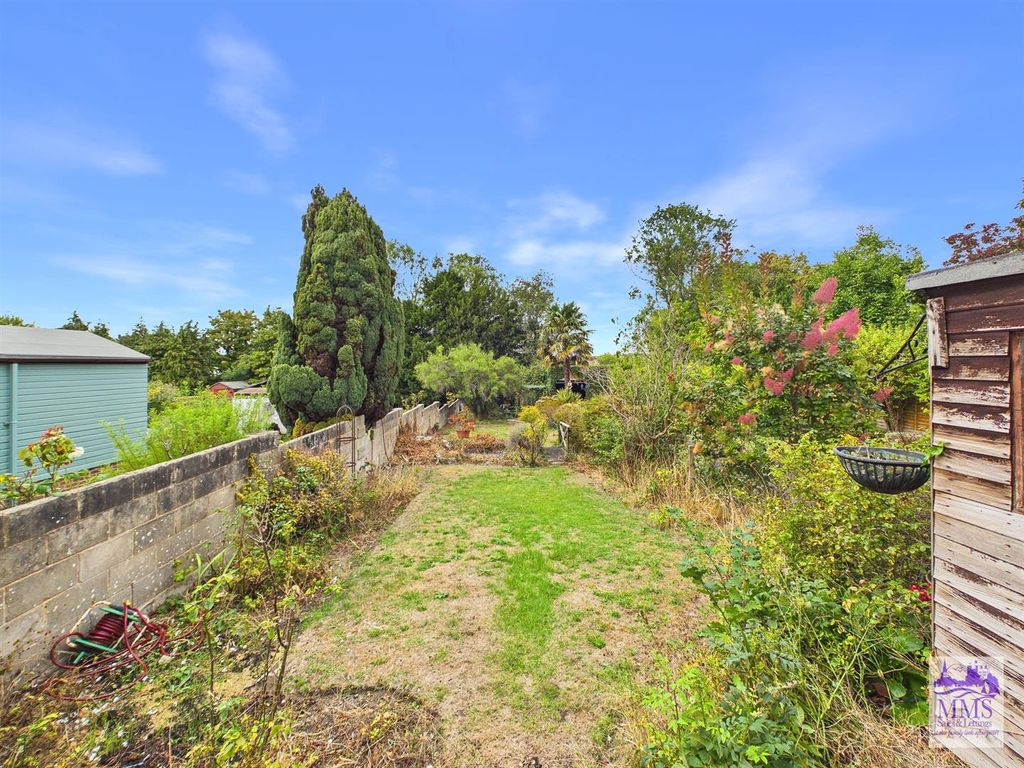 Property photo 2 of 17 Cam04098G0-Pr0280-Still009.Jpg