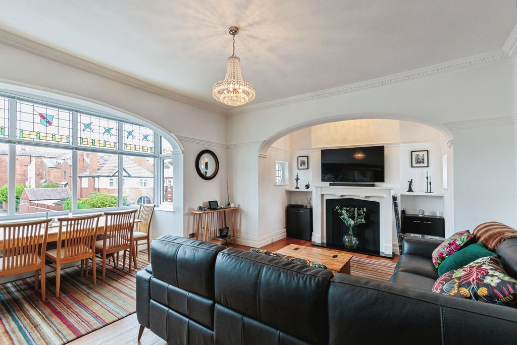 Property photo 2 of 25 Pbox-Img.Jpg