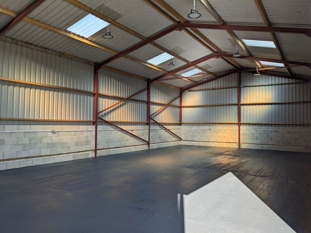 Property photo 2 of 4 D4 Interior 2