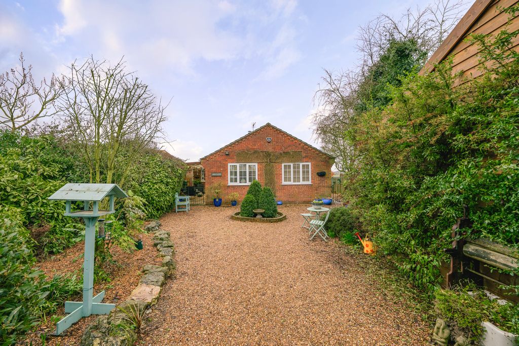 Property photo 1 of 37