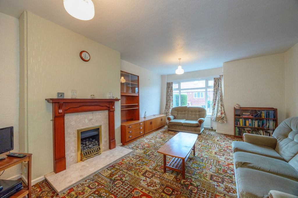 Property photo 2 of 23