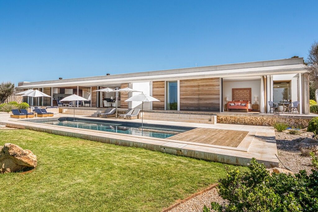Property photo 3 of 20 Exterior And Pool (1)