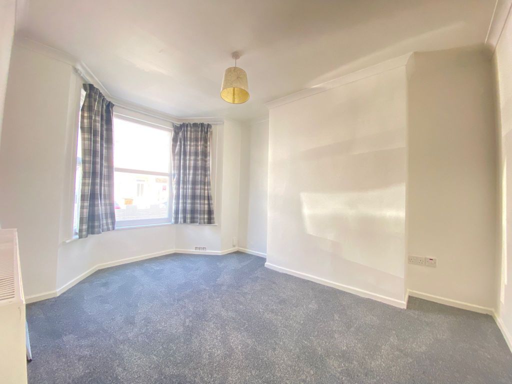 Property photo 2 of 11 Photo