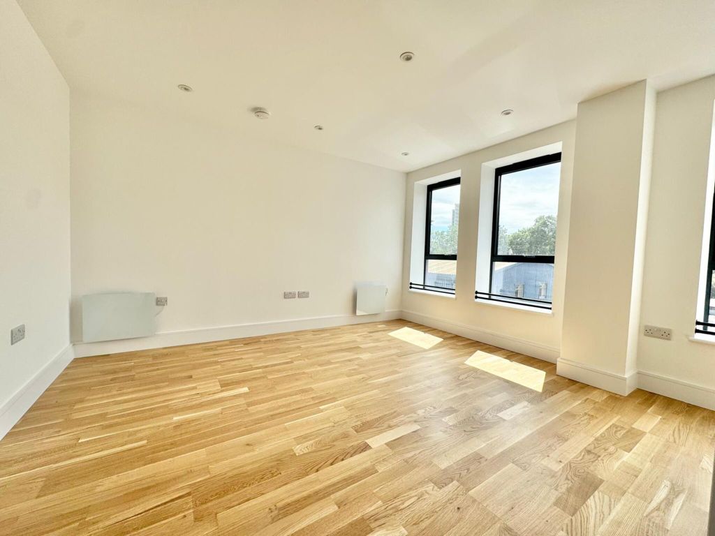 Property photo 3 of 8