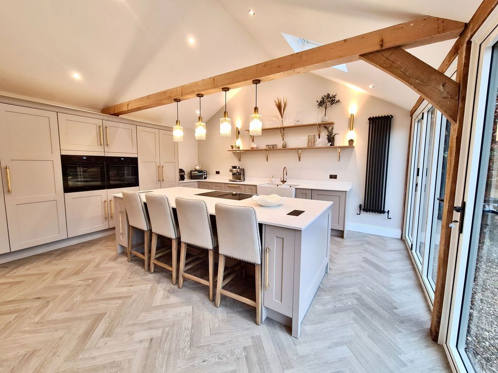 Property photo 2 of 51