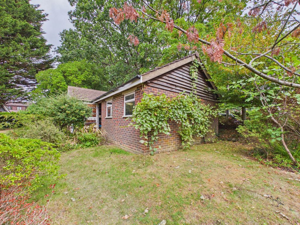 Property photo 3 of 31