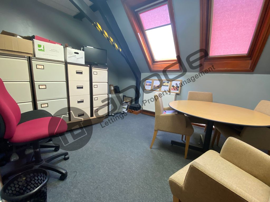 Property photo 2 of 16 Office 1