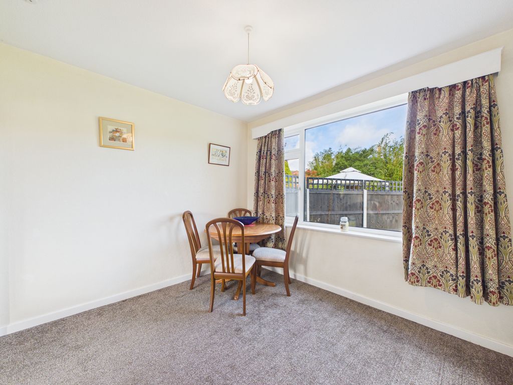 Property photo 3 of 12 Dining Room