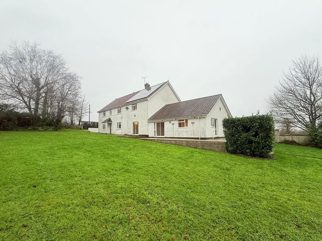 Property photo 1 of 28